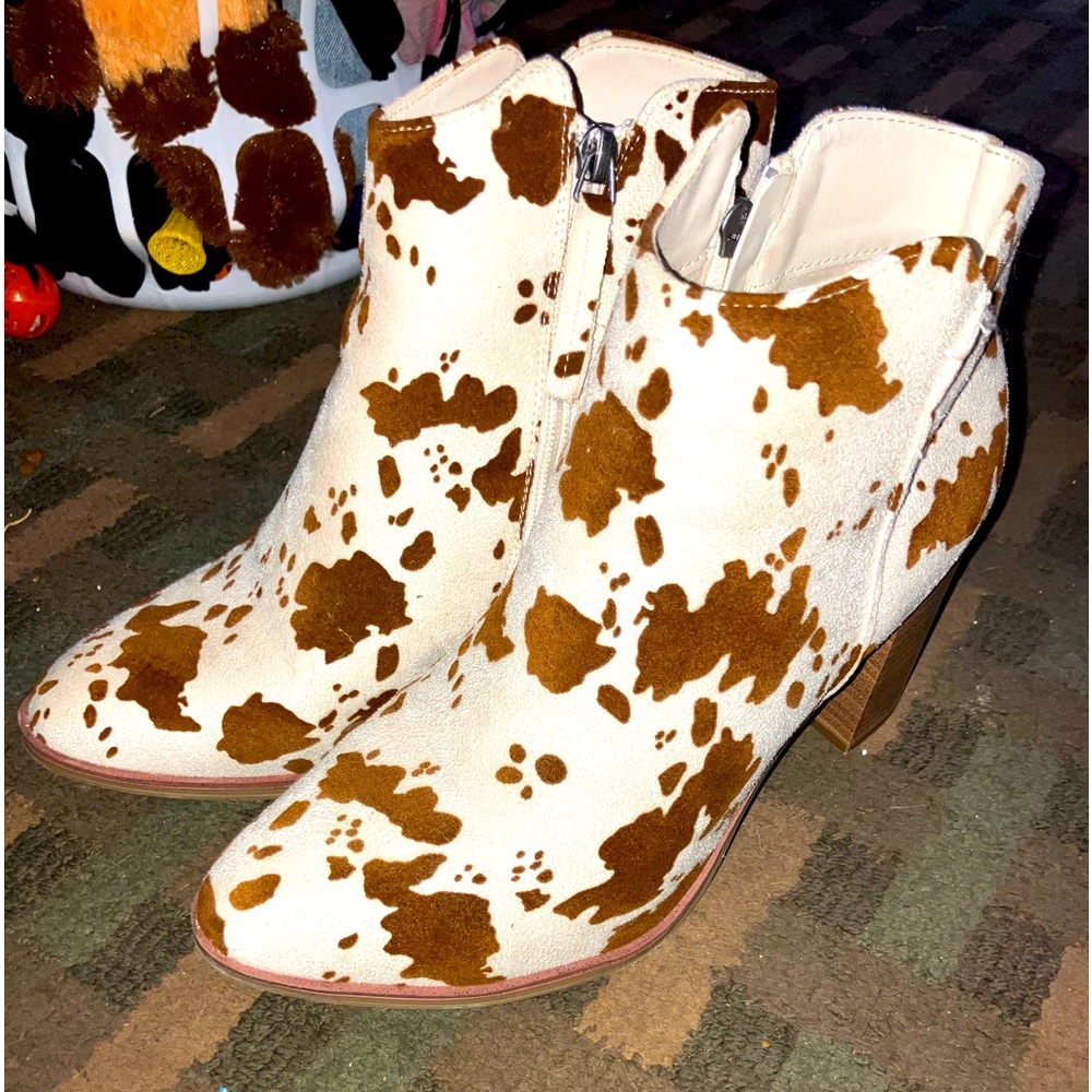MIA Cow print chunky heels size 9